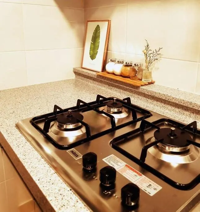 3 Rooms For Rent Near Mapo-Gu Office Station, Mapo-Gu, 서울특별시